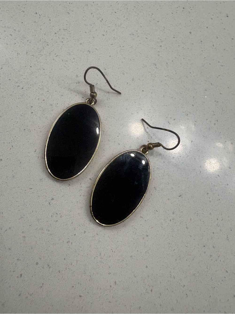 Classic Black Oval Drop Earrings - Brand Unspecified